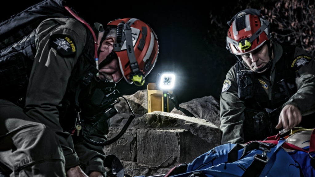 peli-9050-search-and-rescue.jpg peli-9050-search-and-rescue.jpg